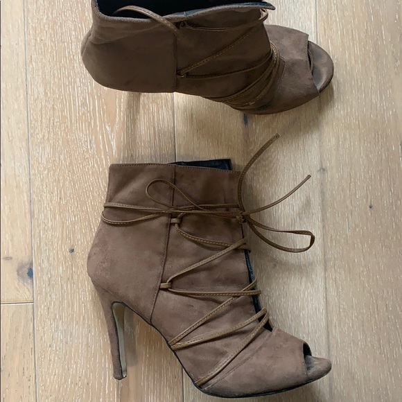 Tobi Shoes - Lace up booties